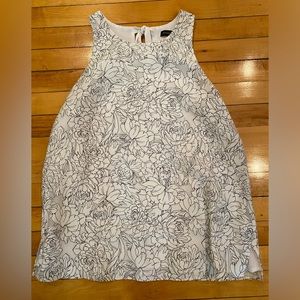 Banana Republic Flower tank